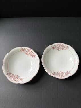 Gilman & Collamore & Co NY Bowls Porcelain White Red Set 2 5th Ave & 30th St